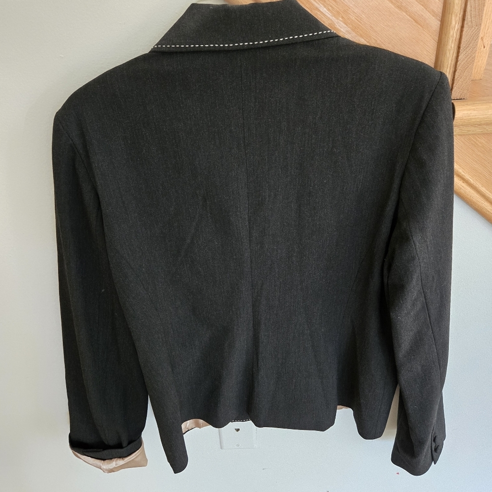 Blazer - Picture 5 of 5